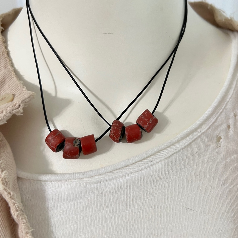 Simple sexy choker - Picture 3 of 6
